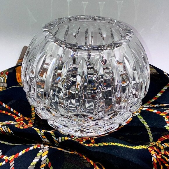 Vintage Cut Crystal Petal Bowl Unbranded 12 pt - Picture 1 of 8